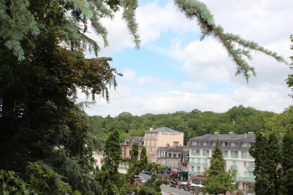 Albert Premier Hotel Bagnoles-de-l'Orne Kültér fotó