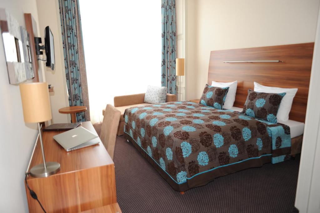 Albert Premier Hotel Bagnoles-de-l'Orne Szoba fotó